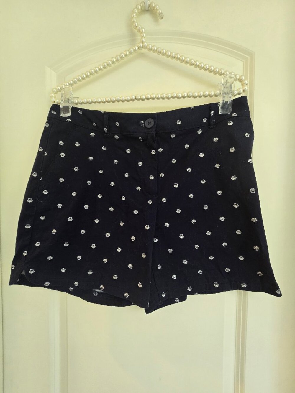 New without Tags Talbots Navy with White Scallop Shells 5" Cotton Shorts Size 8